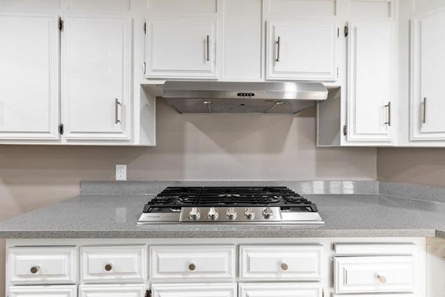 73450 Country Club Drive 10, Palm Desert, CA 92260