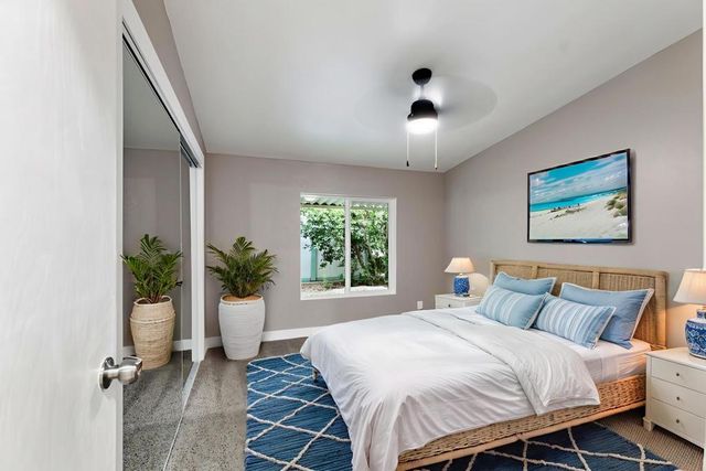 73450 Country Club Drive 10, Palm Desert, CA 92260