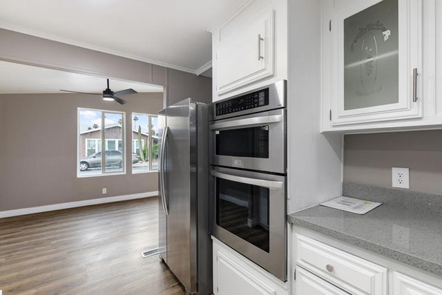 73450 Country Club Drive 10, Palm Desert, CA 92260