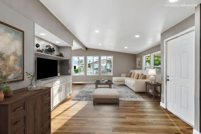 73450 Country Club Drive 10, Palm Desert, CA 92260