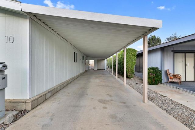 73450 Country Club Drive 10, Palm Desert, CA 92260