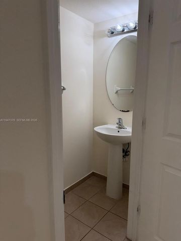 3732 SE 2nd St 3732, Homestead, FL 33033