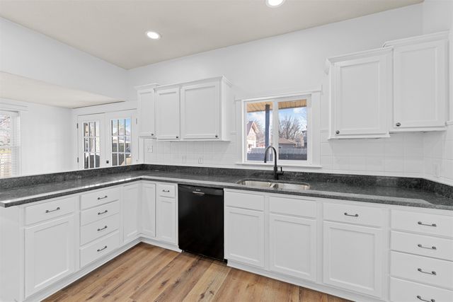 861 Highland Ave, Salina, KS 67401