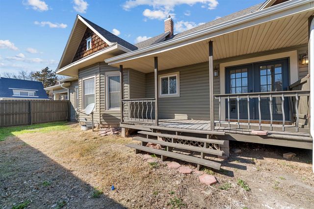 861 Highland Ave, Salina, KS 67401