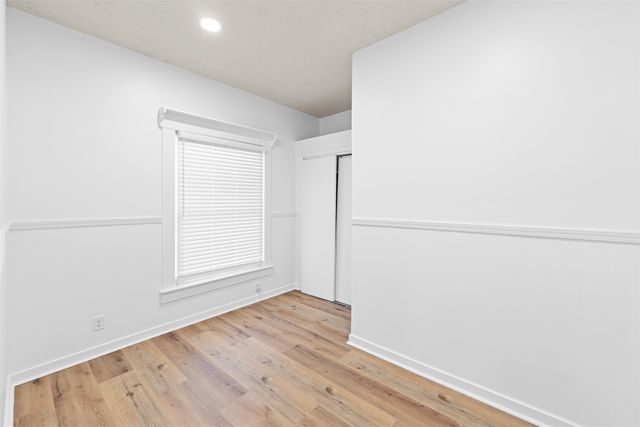 861 Highland Ave, Salina, KS 67401