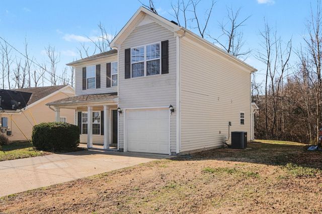 1361 E Nir Shreibman Blvd, La Vergne, TN 37086