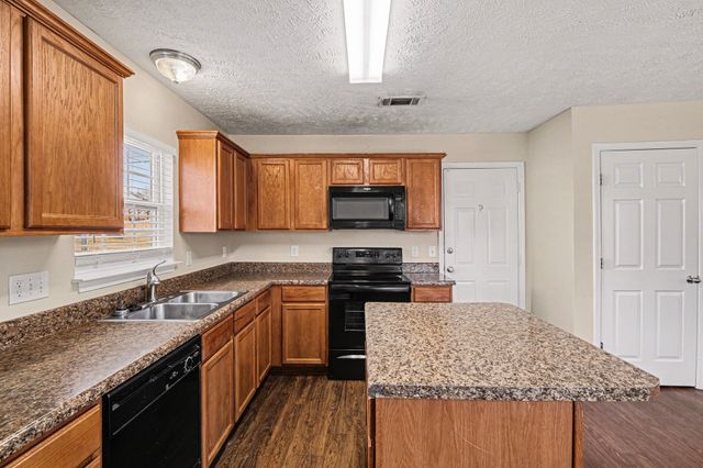 1361 E Nir Shreibman Blvd, La Vergne, TN 37086