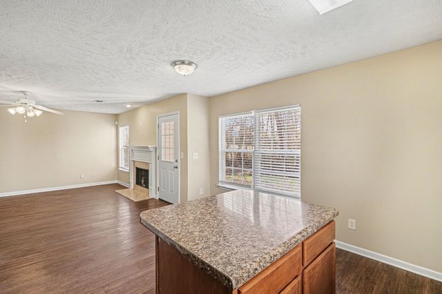 1361 E Nir Shreibman Blvd, La Vergne, TN 37086