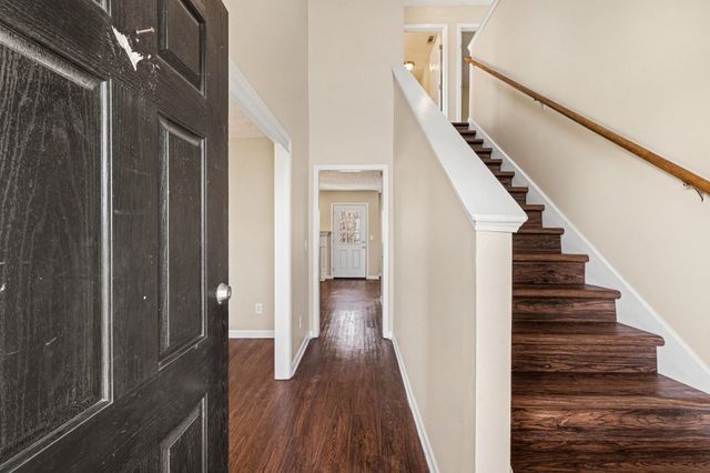 1361 E Nir Shreibman Blvd, La Vergne, TN 37086