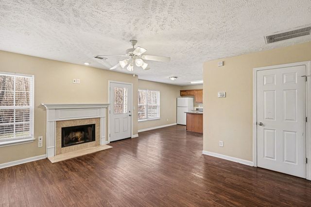 1361 E Nir Shreibman Blvd, La Vergne, TN 37086