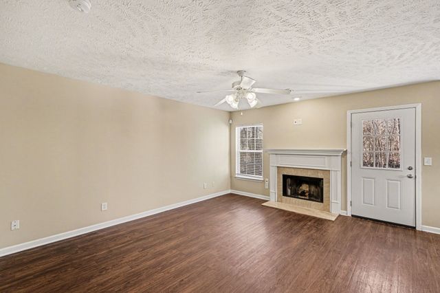 1361 E Nir Shreibman Blvd, La Vergne, TN 37086