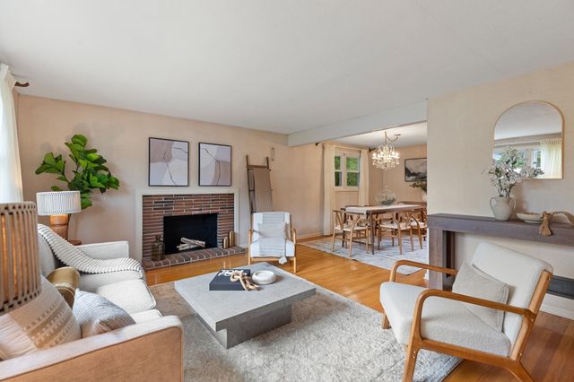 5 Jackson Ave, Peabody, MA 01960