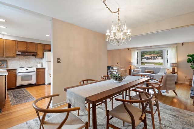 5 Jackson Ave, Peabody, MA 01960