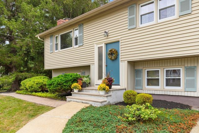 5 Jackson Ave, Peabody, MA 01960