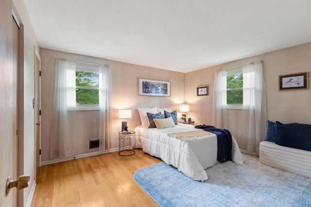 5 Jackson Ave, Peabody, MA 01960