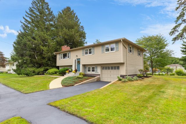 5 Jackson Ave, Peabody, MA 01960