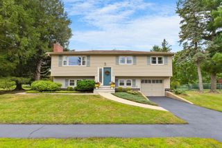 5 Jackson Ave, Peabody, MA 01960