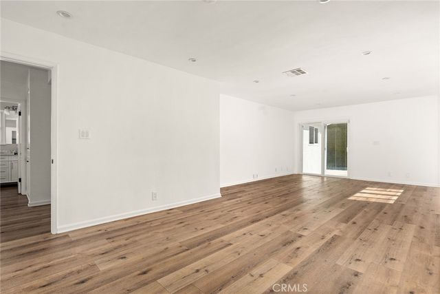 5840 Allott Avenue, Van Nuys, CA 91401