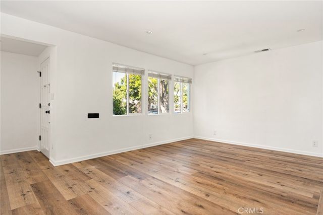 5840 Allott Avenue, Van Nuys, CA 91401