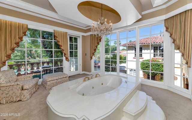 161 E COUNTRY CLUB Drive, Phoenix, AZ 85014