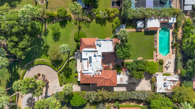 161 E COUNTRY CLUB Drive, Phoenix, AZ 85014