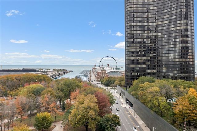 530 N Lake Shore Drive 1205, Chicago, IL 60611