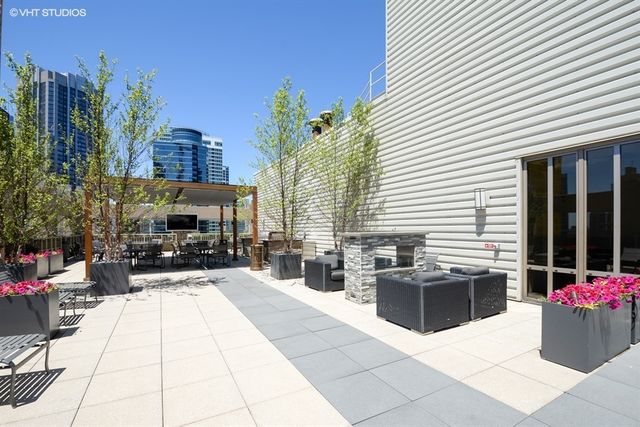 530 N Lake Shore Drive 1205, Chicago, IL 60611
