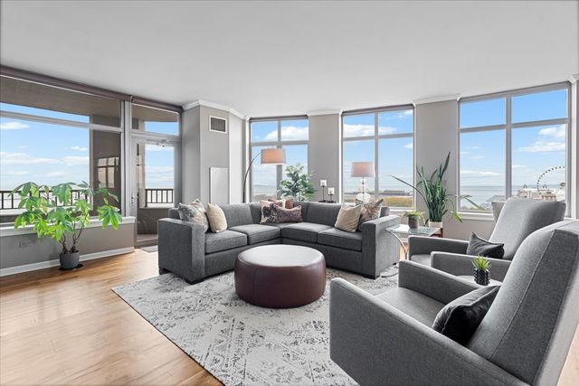 530 N Lake Shore Drive 1205, Chicago, IL 60611
