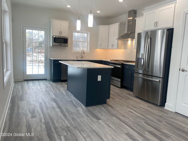 24 Priddle Lane, Colonie, NY 12110