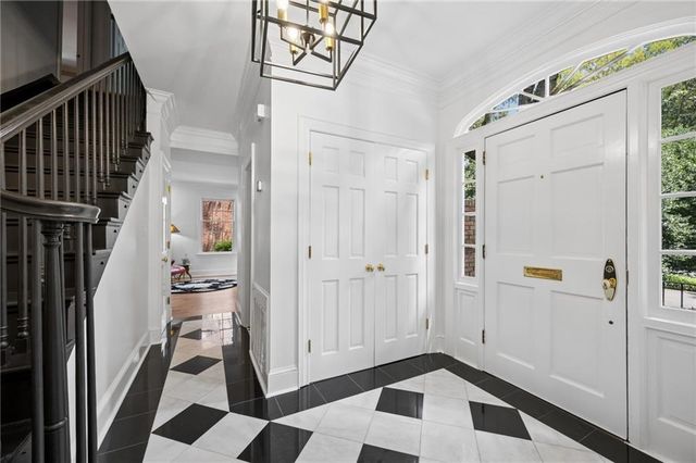 19 Lullwater Place NE 19, Atlanta, GA 30307