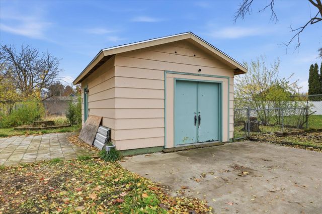 18016 E Riverway Ave, Spokane Valley, WA 99016