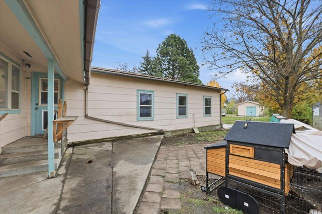 18016 E Riverway Ave, Spokane Valley, WA 99016