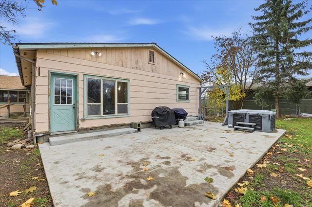 18016 E Riverway Ave, Spokane Valley, WA 99016