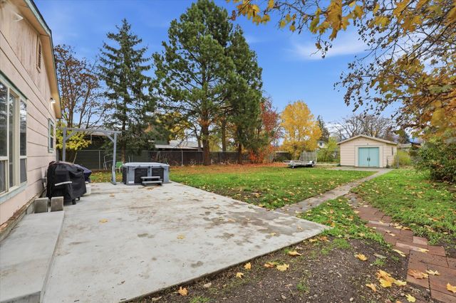 18016 E Riverway Ave, Spokane Valley, WA 99016