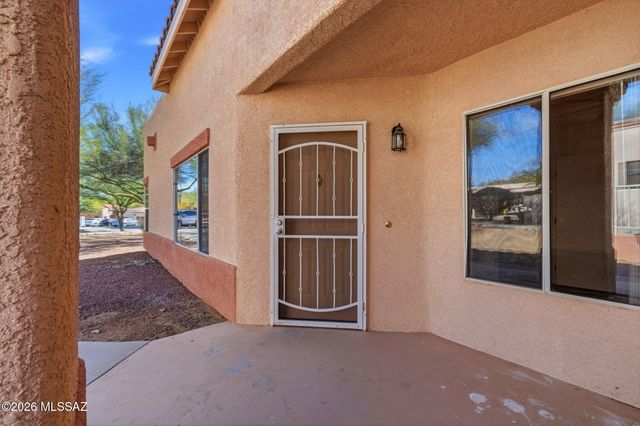 1547 N Paseo La Tinaja, Green Valley, AZ 85614