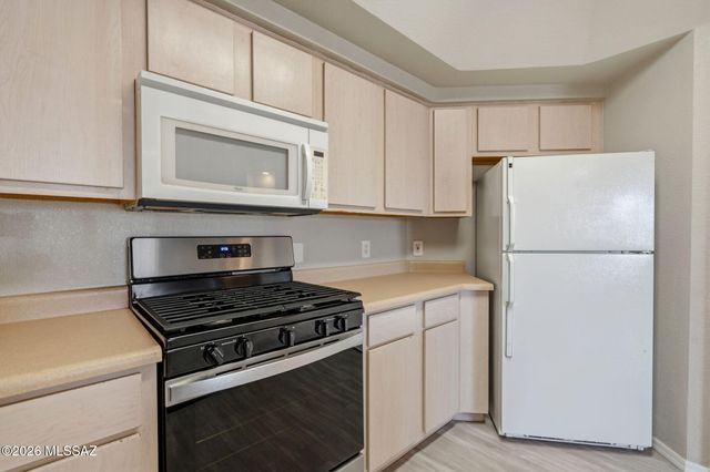 1547 N Paseo La Tinaja, Green Valley, AZ 85614