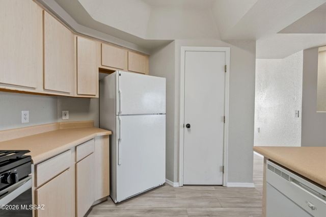 1547 N Paseo La Tinaja, Green Valley, AZ 85614