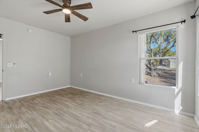 1547 N Paseo La Tinaja, Green Valley, AZ 85614