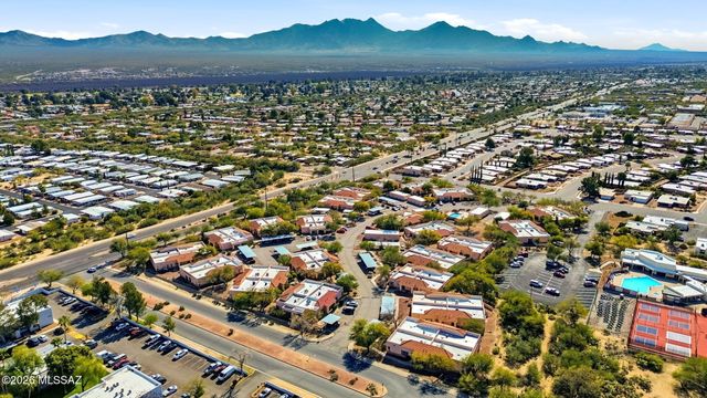 1547 N Paseo La Tinaja, Green Valley, AZ 85614