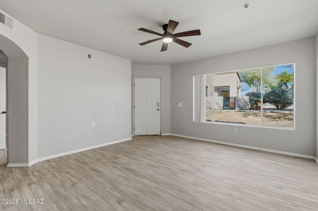 1547 N Paseo La Tinaja, Green Valley, AZ 85614