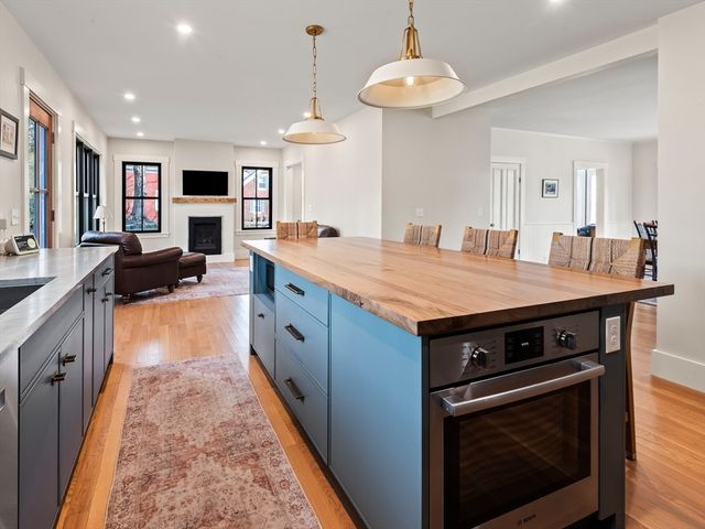 226 Wood St, Hopkinton, MA 01748