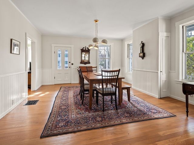226 Wood St, Hopkinton, MA 01748