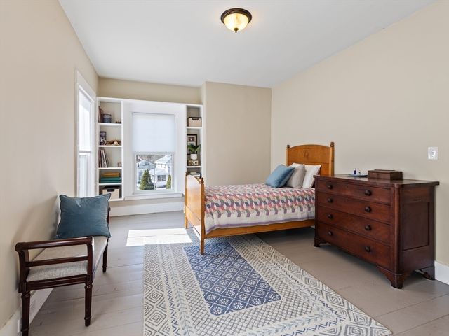 226 Wood St, Hopkinton, MA 01748