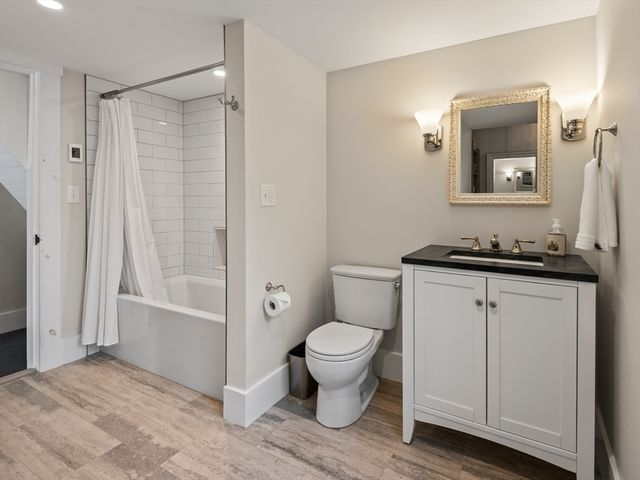 226 Wood St, Hopkinton, MA 01748