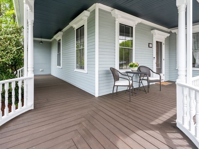 226 Wood St, Hopkinton, MA 01748