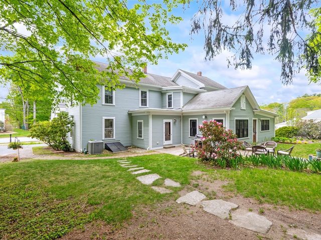 226 Wood St, Hopkinton, MA 01748