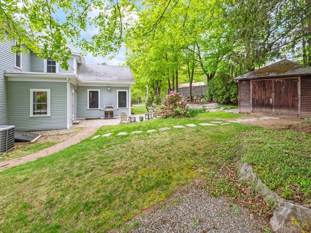 226 Wood St, Hopkinton, MA 01748