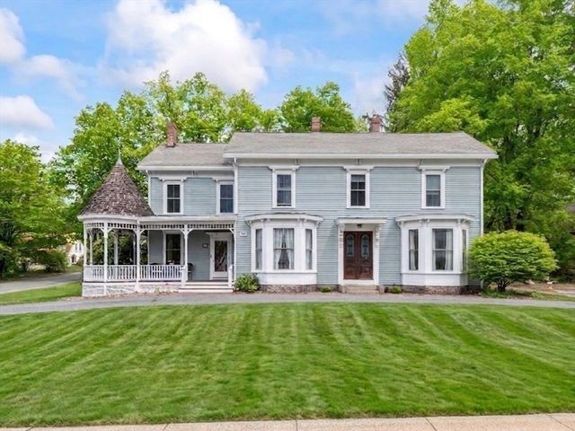 226 Wood St, Hopkinton, MA 01748