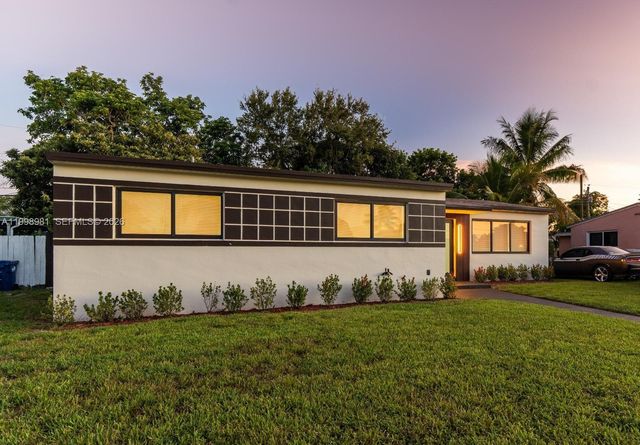 1000 NW 198th St, Miami Gardens, FL 33169