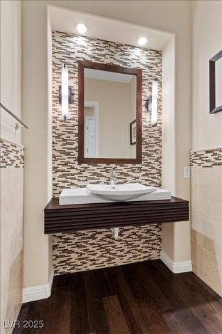 300 North Royal Ascot Drive, Las Vegas, NV 89144